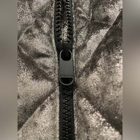 ATHLETA Whisper Featherless Velvet Metallic Silver Long Women's Quilted Vest XXS - Picture 6 of 7